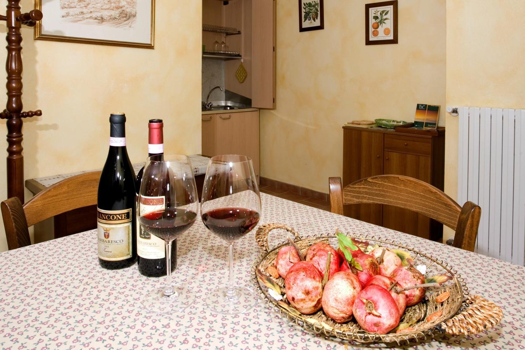Agriturismo Antichi Poderi Gallina Neive Εξωτερικό φωτογραφία